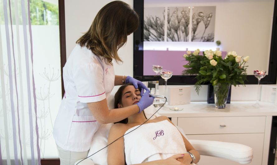 Microneedling/ Gesicht + Dekolleté